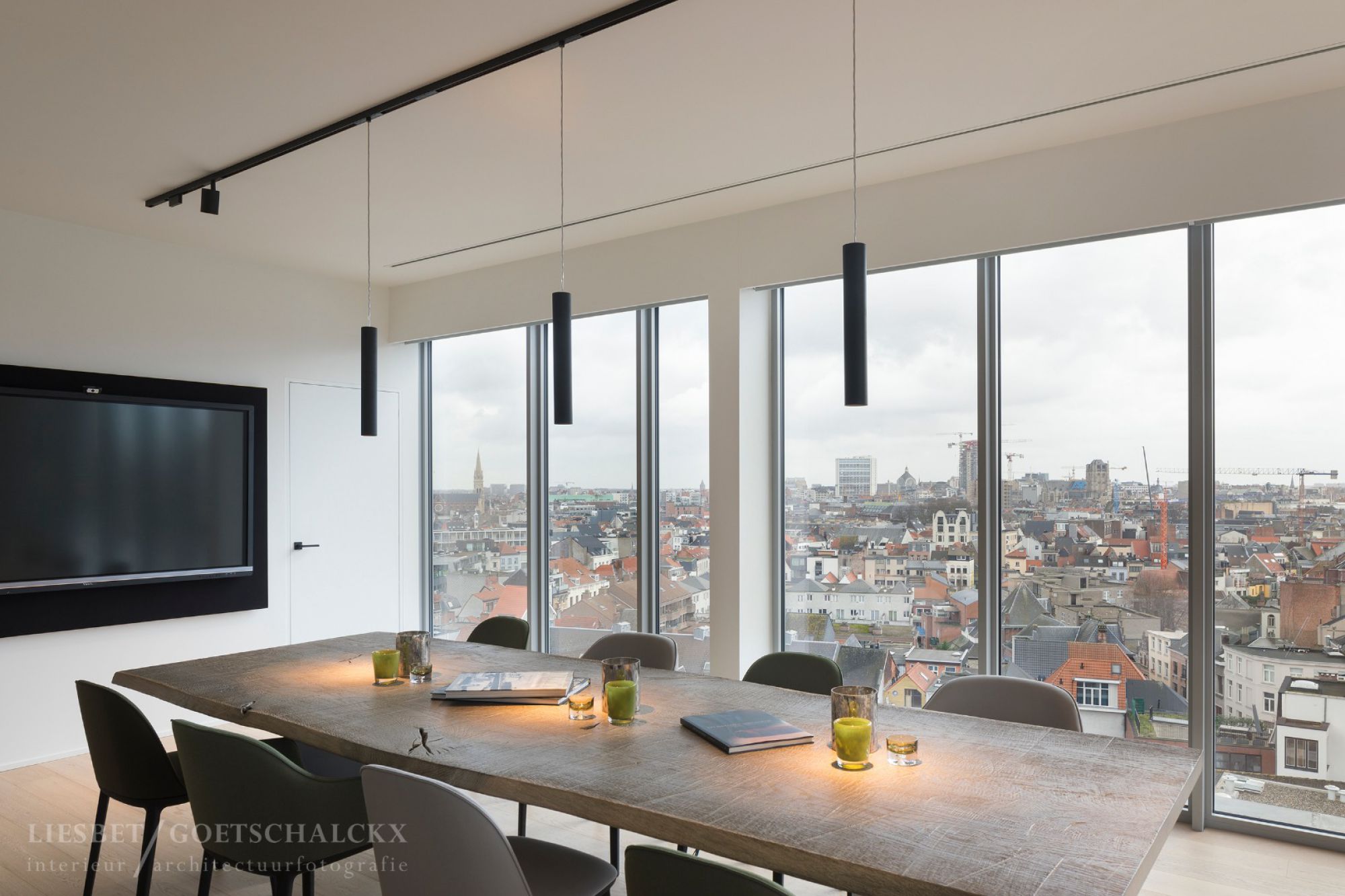 Glassroom4.jpg