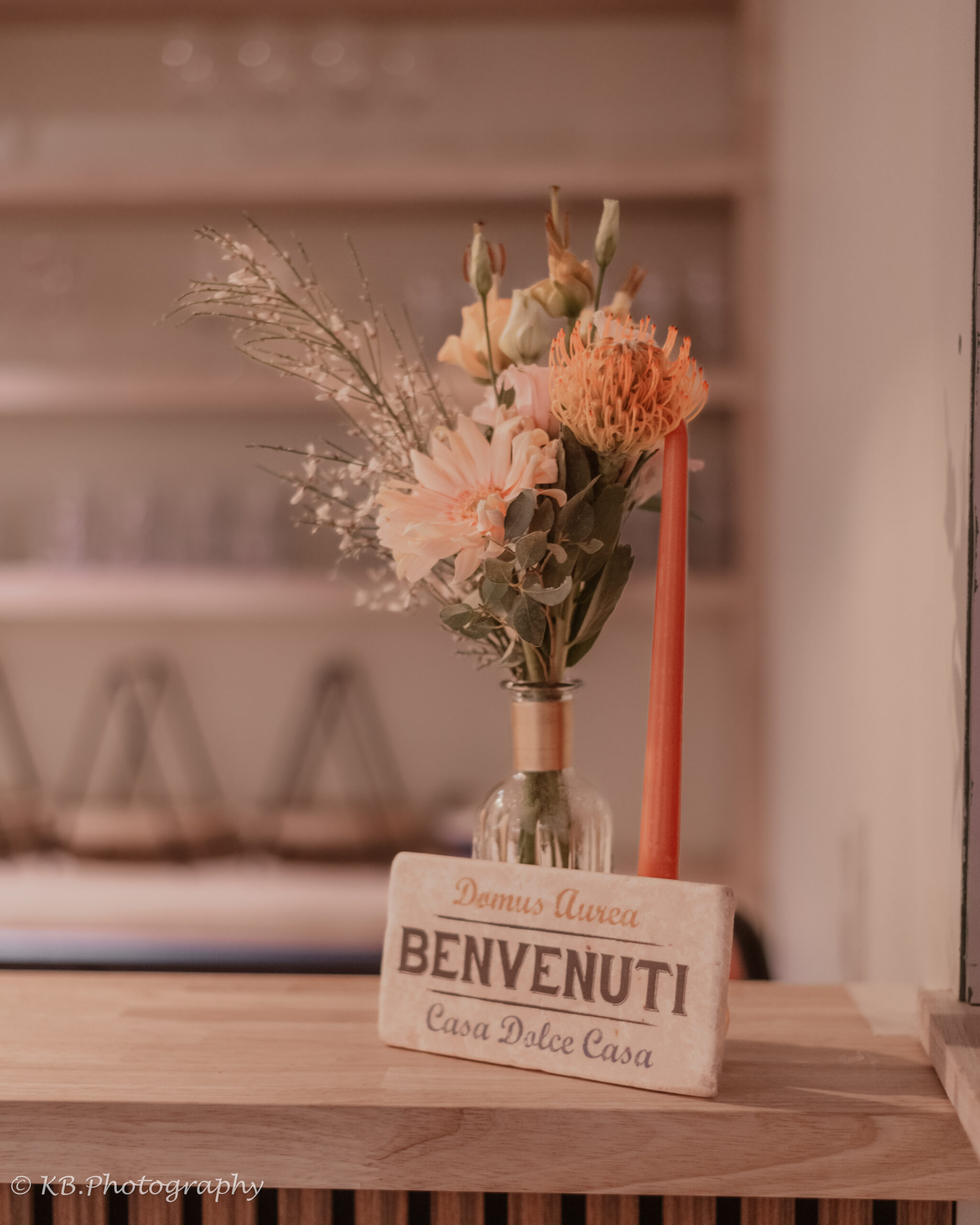 May-Place-detail-Bar-1-scaled-1.jpg