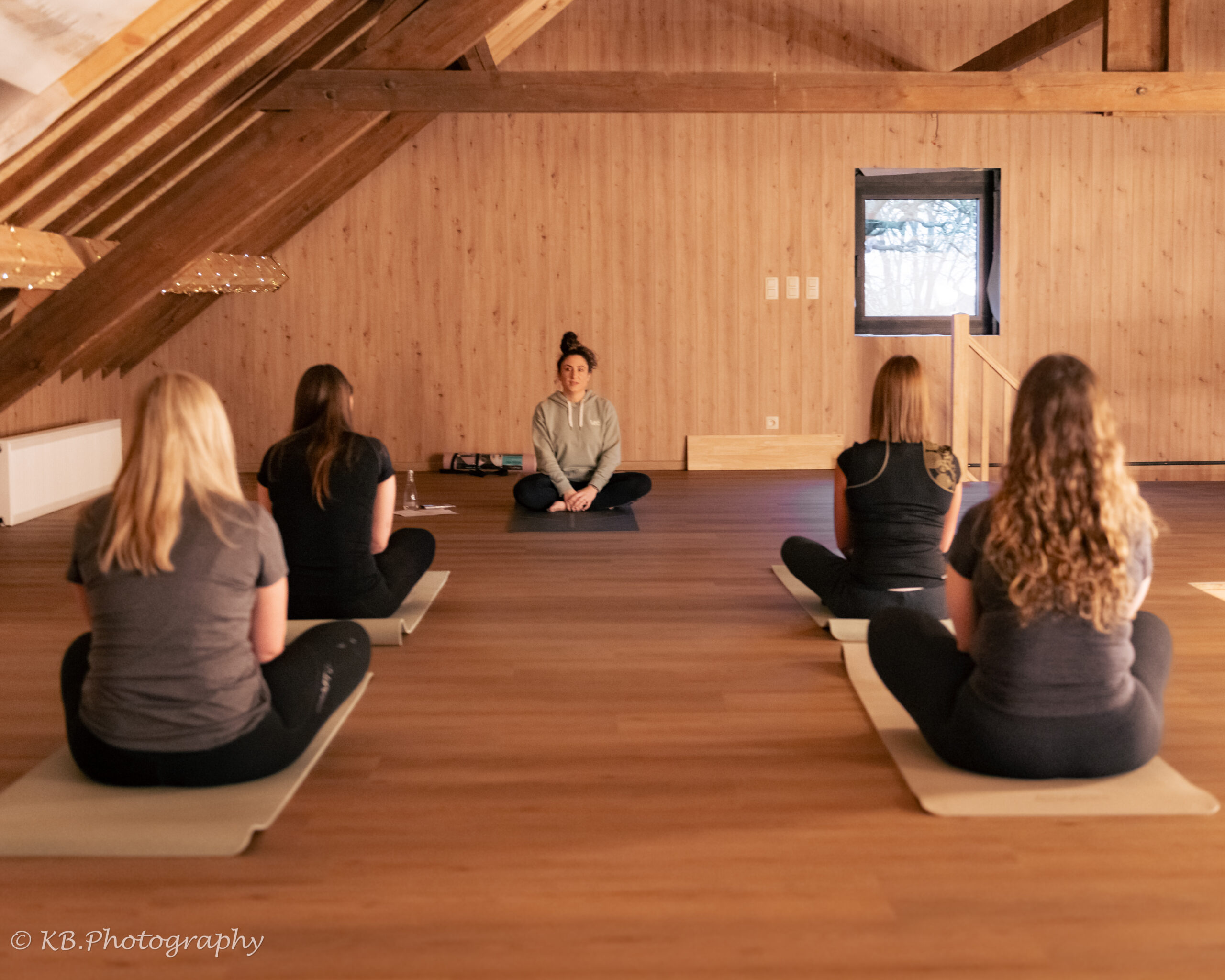 may-Place-yogales-meditatie-scaled-1.jpg